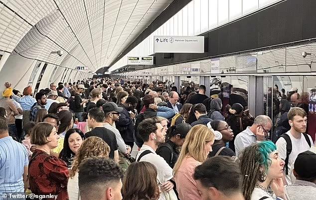 Crowded Elizabeth Line